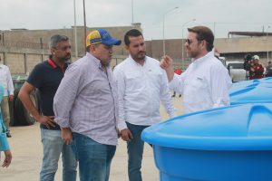 El Plan Tanque Azul forma parte de los programas de atención a las víctimas de la Guerra Económica. Foto: Prensa Gobernación deCarabobo